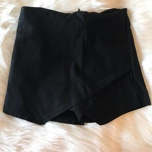 Zip Back Overlap Skort